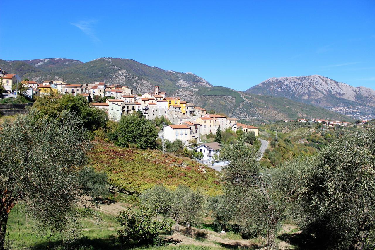 Hotel La Chiazzolla Campoli del Monte Taburno Exterior foto